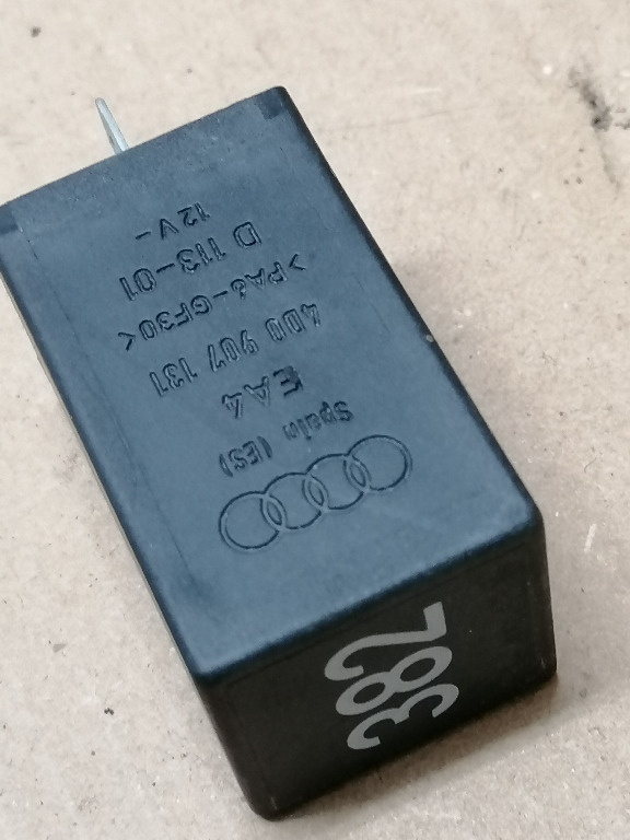 A8-867 RELEU 382 NEGRU AUDI A4 A6 A8 LUMINI CEATA PROIECTOARE 4D0907131
