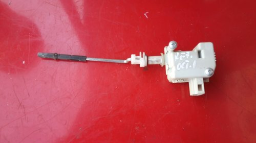 Actuator capac rezervor octavia 1