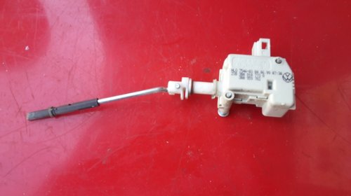 Actuator capac rezervor octavia 1