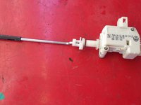 Actuator capac rezervor vw golf 4 hatchback