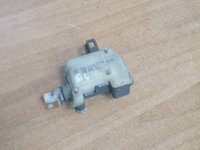 Actuator deschidere portbagaj Volkswagen Golf 4 1m0959781a