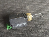 Actuator / motoras deschidere portbagaj Audi A6 C5 TT 4B5962115A