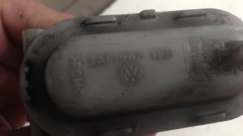 Actuator usa VW Passat B4 intermediar 1990-1997 fata dreapta 3a0862153b