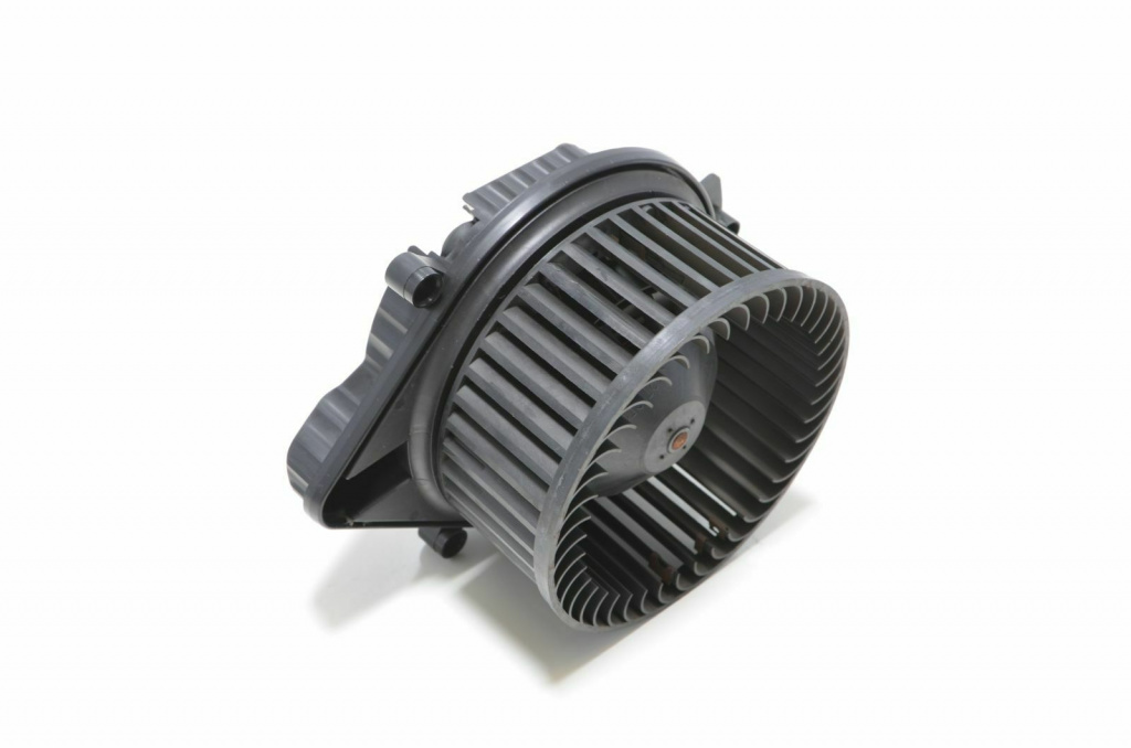 Aeroterma Audi A4 Avant 2004/11-2008/06 B7 2.0 TDI 16V 103KW 140CP Cod 8E1820021E