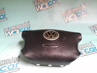 Airbag volan VW Golf 4 in 4 spite COD:3B0880201AS