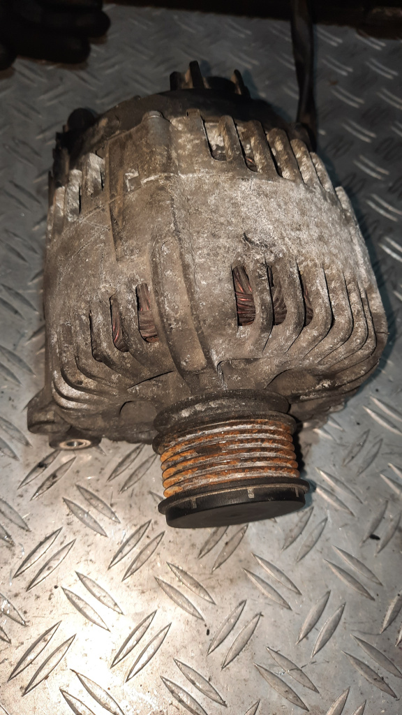 Alternator 1.9 TDI BLS an 2005-2010 cod 06F903023C