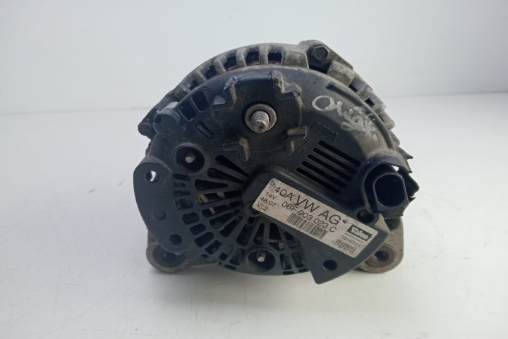 Alternator 140 A 06F903023C Audi A4 B7 [