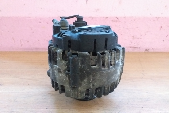Alternator A4 A5 A6 Q5 Q7 Touareg Cayenn