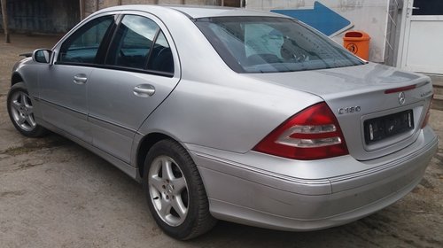 Alternator Mercedes C-Class W203 2003 sedan 2.2 cdi