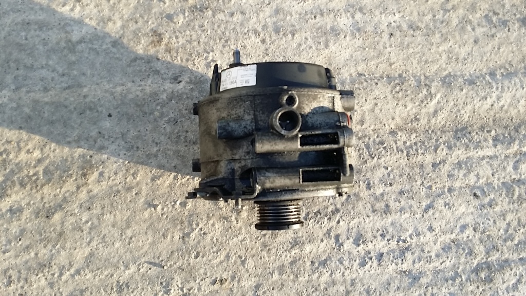 Alternator Mercedes W203 C-Class 2.2 CDI Delphi sau Bosch