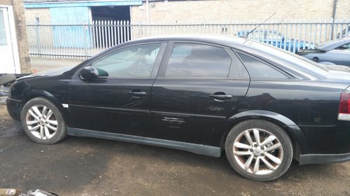 Alternator Opel Vectra C 2006 Hatchback 1.8