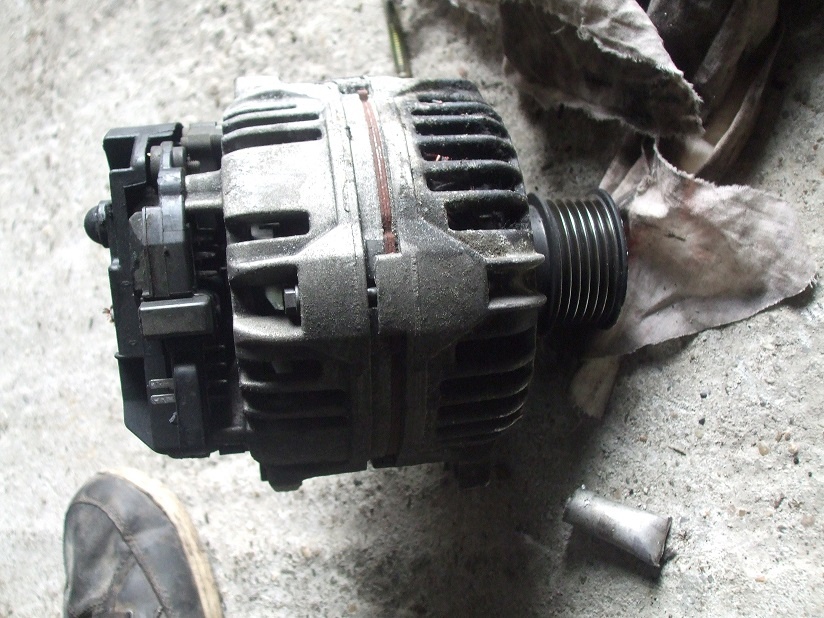 Alternator Skoda Fabia 1.4 Mpi cod motor AQW cod alternator 037903025M
