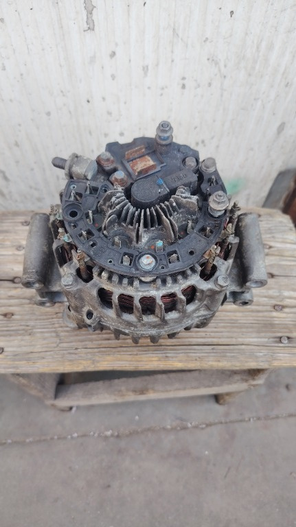 Alternator Valeo BMW F01 F10 4.4 Benzina 230 A Capac Spart dar perfect funcțional