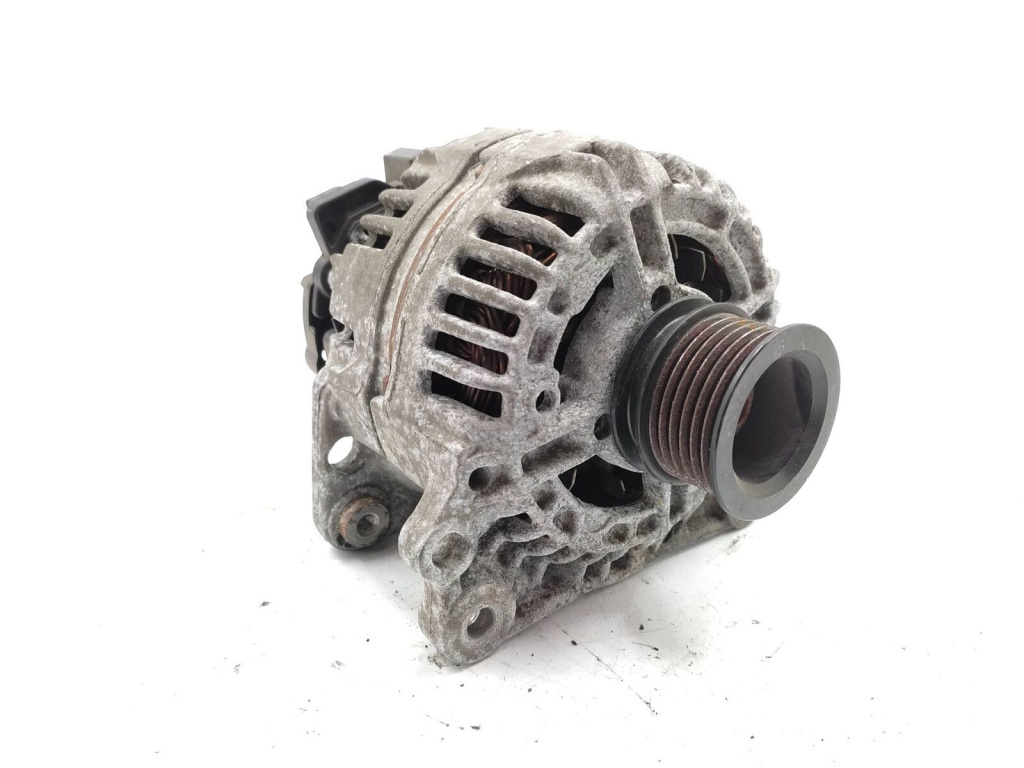 Alternator VW Bora Variant 2000/10-2005/05 2.3 V5 125KW 170CP Cod 037903025M