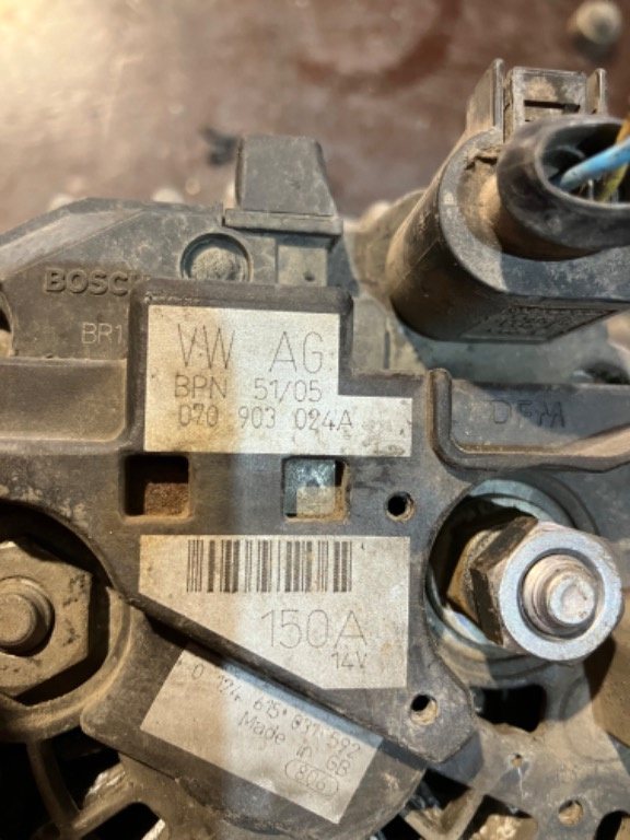 Alternator VW Transporter T5 2.5 tdi AXD