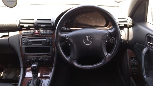 Amortizor capota Mercedes C-Class W203 2001 Berlina 2.2 cdi