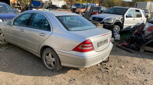 Amortizor capota Mercedes C-Class W203 2004 Sedan 2.2