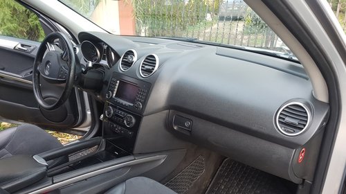 Amortizor capota Mercedes M-CLASS W164 2007 Jeep 3.0