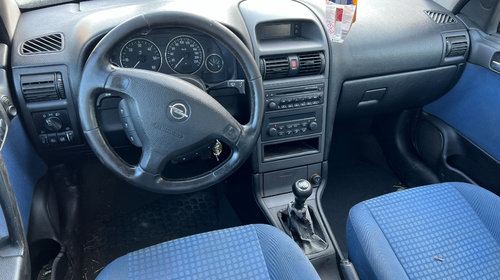 Amortizor capota Opel Astra G 2004 berlina cu haion 1,7 cdti