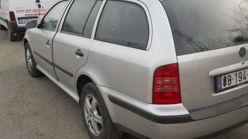 Amortizor dreapta fata Skoda Octavia Tour an 