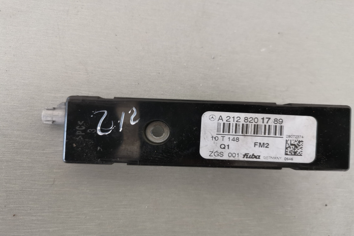 Amplificator antena Amplificator antena cu codul a2128201789 a2128201789 Mercedes-Benz E-Class W212 [2009 - 2013]