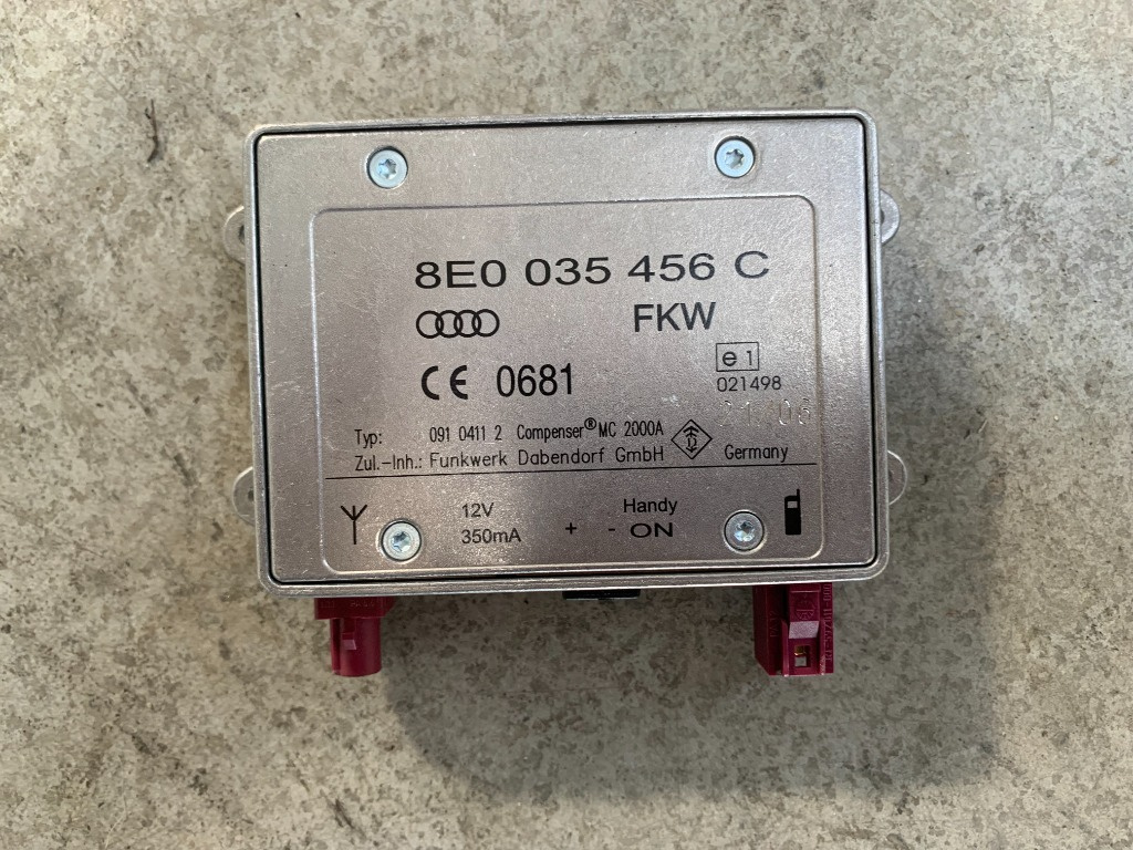 Amplificator antena Audi A4/A5/A6/Q7 cod 8E0035456C