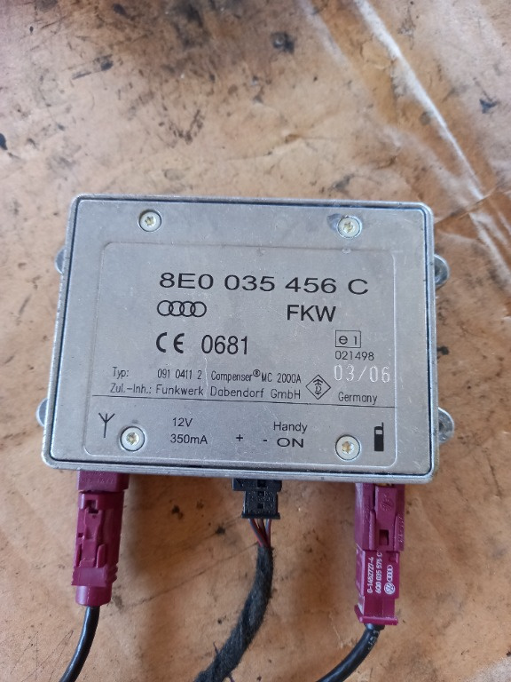 Amplificator antena Audi A6 4F A5 Coupe Q7 cod produs:8E0035456C / 8E0 035 456 C