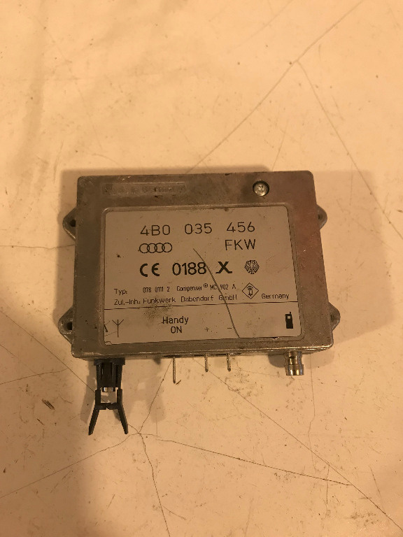 Amplificator antena audi a6 c5 1998 - 2004 cod: 4b0035456