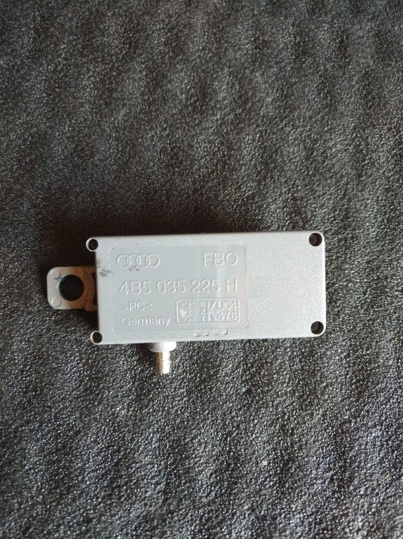 Amplificator antena Audi A6 C5 Vw Jetta 4B5035225H