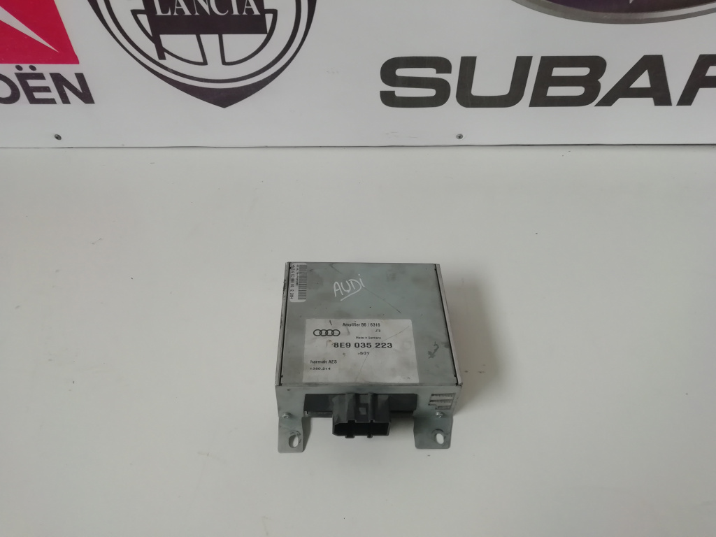 Amplificator Audi A4 B7 Cod 8E9035223