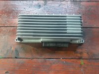 Amplificator Audi A4 B8 cod 8T0035223AB an 2008 2009 2010 2011 2012 2013