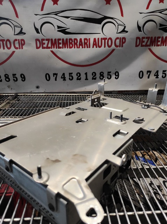 Amplificator Audi A8 D3 cod:4E0035547D