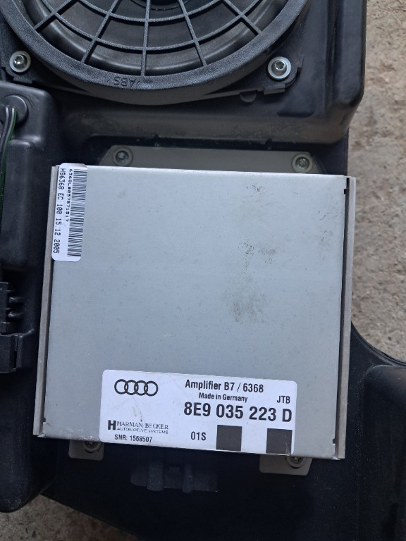 Amplificator audio Audi A4 B7 8E9035223D