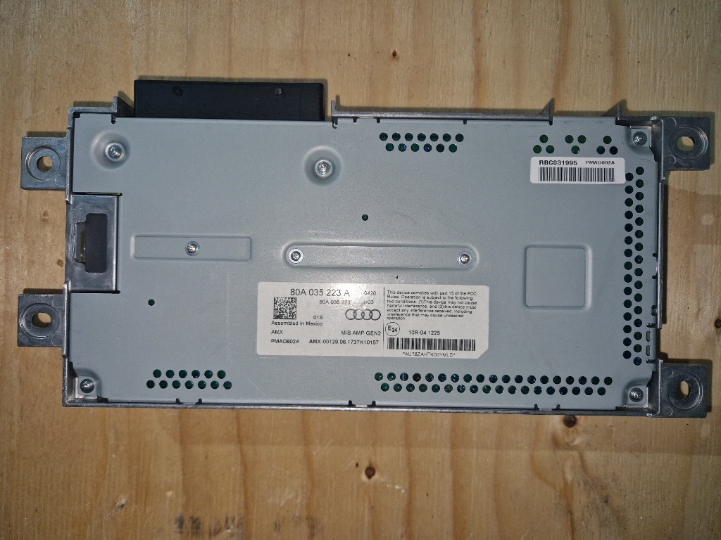 Amplificator audio Audi A5/S5/Q5 cod 80A035223A - sistem bang & olufsen
