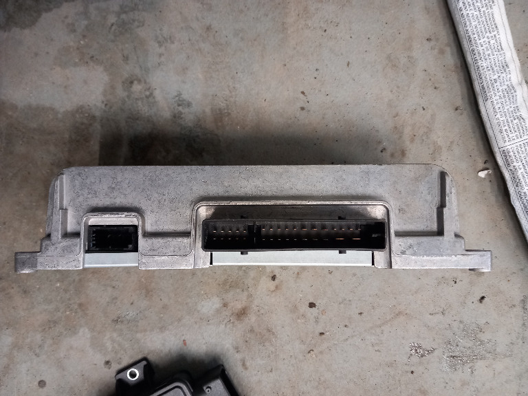 AMPLIFICATOR AUDIO AUDI A6 4F COD 4F0910