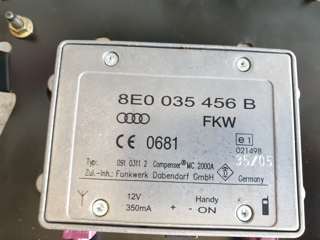 Amplificator audio Audi A8 D3 cod piesa 
