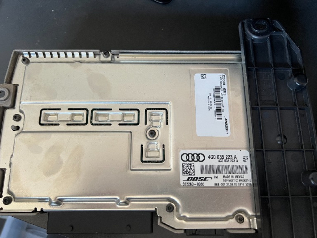 Amplificator audio Bosse Audi A8 4H D4 cod: 4G0035