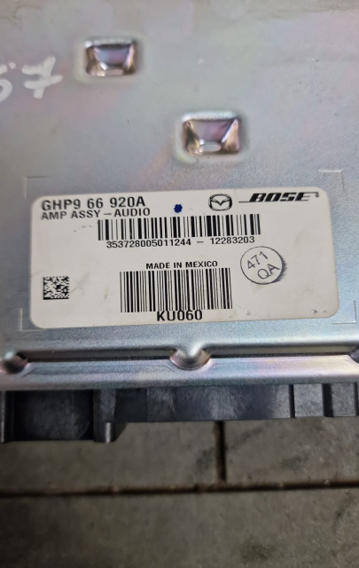 Amplificator audio Cod: GHP966920A Mazda