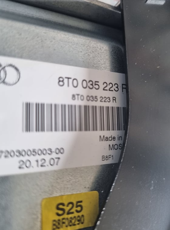 Amplificator audio / Statie Audi A4 B8 c