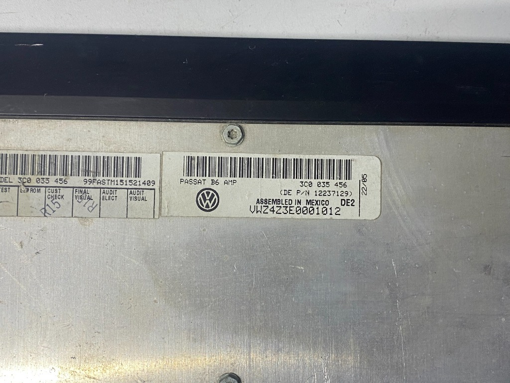Amplificator Audio VW Passat B6 2005-201