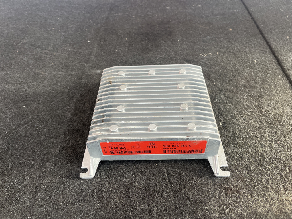Amplificator audio VW Passat B7 Variant 2.0TDI , 4x4 , Automat sedan 2012 (5K0035456C)
