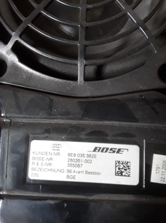 Amplificator bose audi A4 b7 Break 355 0