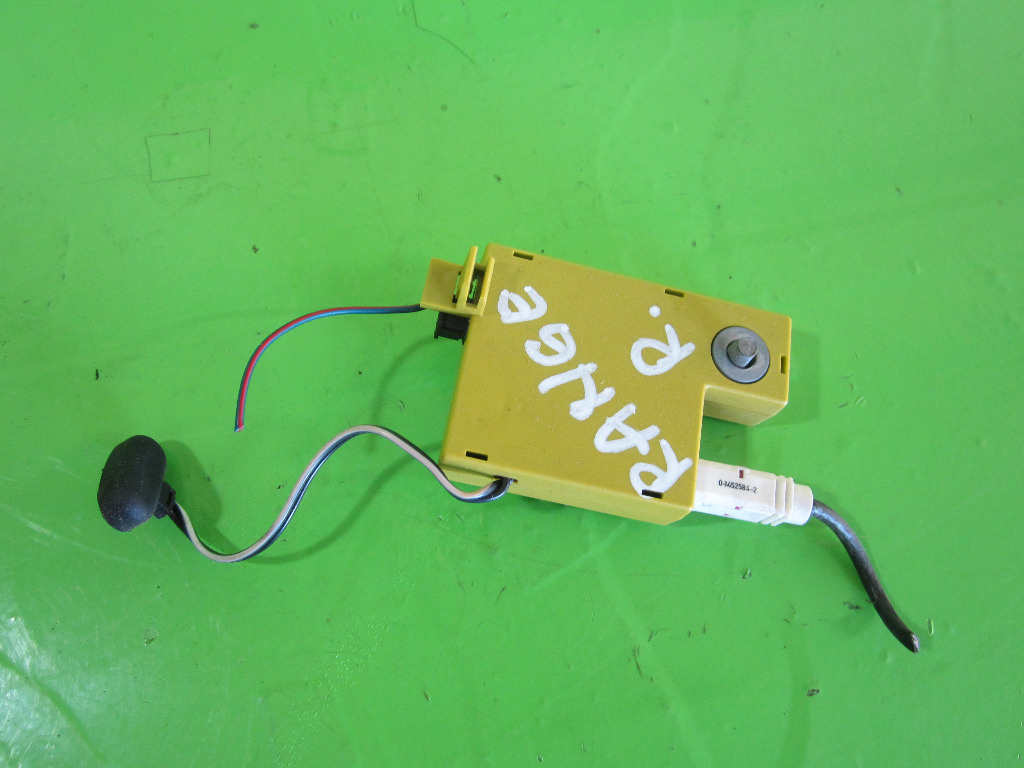 AMPLIFICATOR / MODUL ANTENA COD XUC50016
