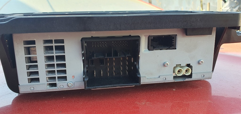 Amplificator radio Audi A6, Q5 COD 4F003