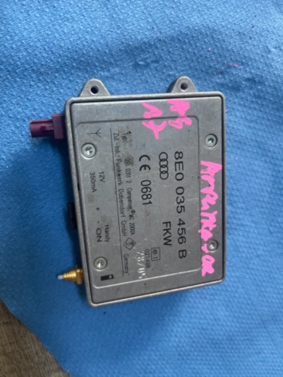 Amplificator semnal Audi A4 A6 cod 8E0035456B 8E0 035 456 B