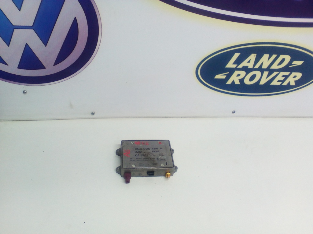 Amplificator semnal Audi A6 4F C6 A4 B7 Q7 Cod 8E0