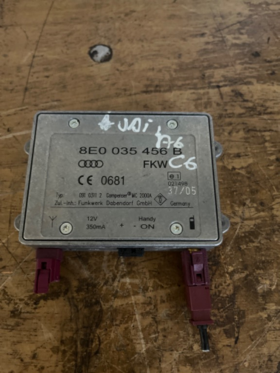 Amplificator Semnal Radio Audi A6 C6 cu 