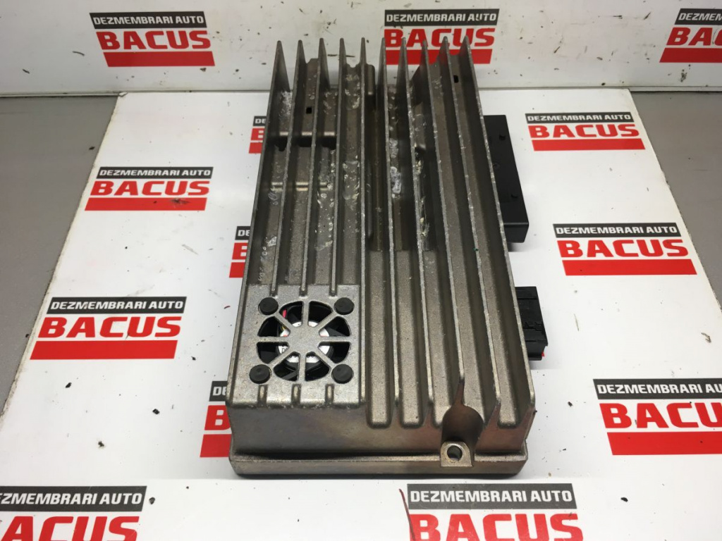 Amplificator/Statie Bang Olufsen Audi A4/A5/Q5 Cod 8T0035223M