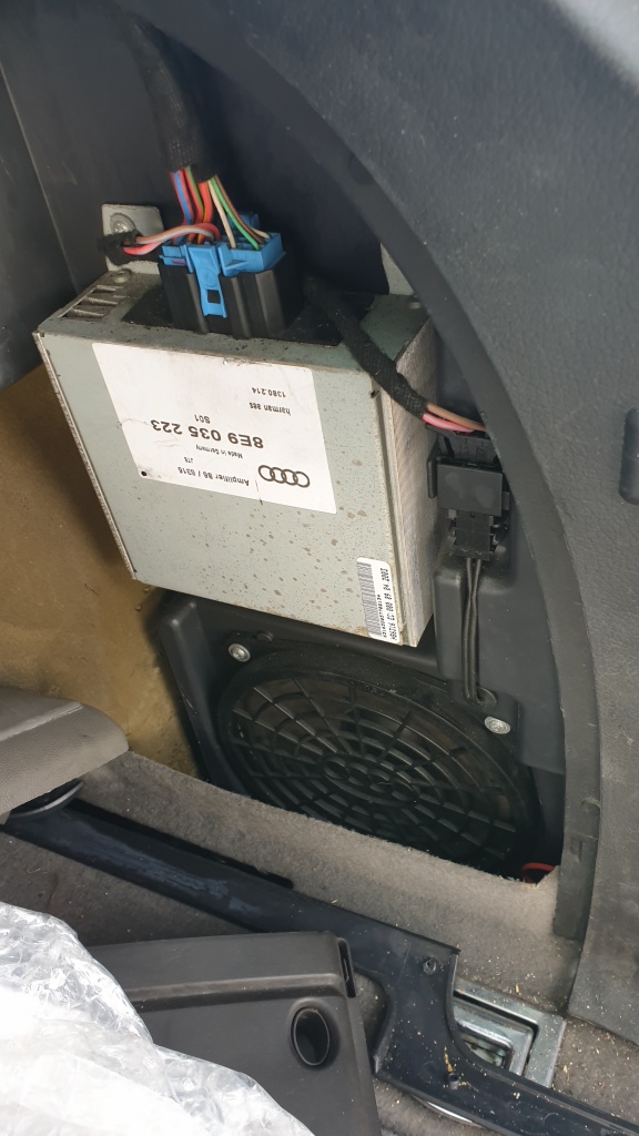 Amplificator sunet cod 8E0035223
