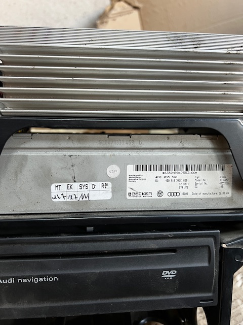 Amplificator Tuner Radio Box Audi A6 4F C6 Cod : 4